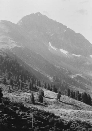 Bergmassiv : Bergmassiv in den Alpen.