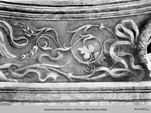 Evangelistensymbole und Ornament - Tambourzone m. Evangelistensymbolen