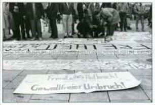 Transparente der Demonstration am 4.11.1989