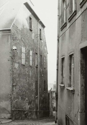 Gasse von der August-Bebel-Straße zur Oberen Schmiedegasse