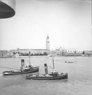 Reisefotos Italien. Venedig. Blick von Bord der Milawaukee auf Dogenpalast und Piazetta