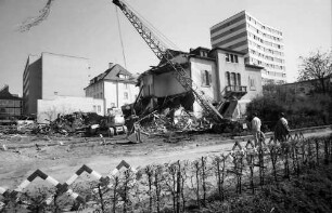 Freiburg: Abbruch des zweiten Hauses Bismarckallee