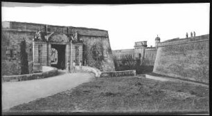 Figueras. Entrada al castillo de S Fernando (Festung Castell de Sant Ferran)