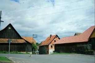 Alte Scheunen und Häuser im Ortskern
