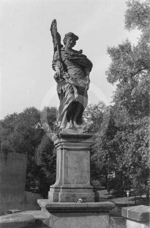 Heiligenfigur "St. Wenzel" auf dem Geländer der Brücktorbrücke Glatz