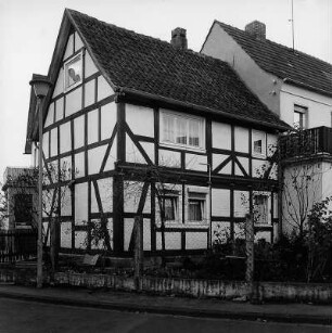 Wehretal, Auf dem Rasen 6, Auf dem Rasen 8