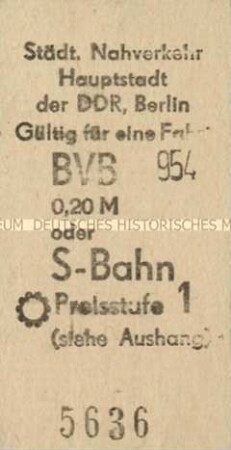 Fahrkarte der Berliner Verkehrsbetriebe für eine Fahrt zum Preis von 20 Pfennig