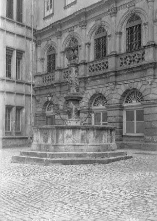 Löwen-Brunnen