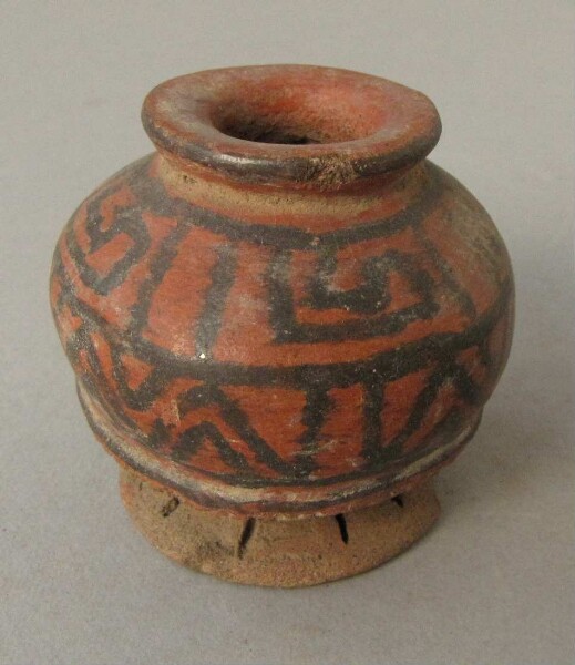 Clay vessel (miniature)