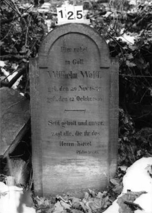Grabstein 125 (Index: 100090995) Maße HxBxT: 120x57x13 cm: Grabstein 125