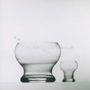 Bowle und Trinkglas "Twist 20252" von Michael Boehm