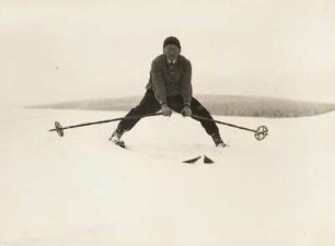 Skischule. Schneepflugfahren