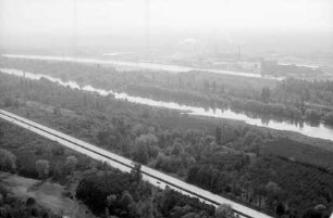 Neuenburg, Zienken: Rhein, Rheinseitenkanal, Autobahn bei Neuenburg, Zienken