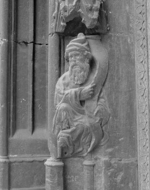 Portal mit Vorhalle — Linker Portalpfosten — Prophet