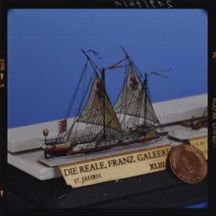Miniaturmodell der französischen Galeere "Die Reale" aus dem 17. Jahrhundert