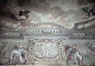 Scheinarchitektur, Medaillons mit den Taten des Herkules und vier alleegorische Sitzfiguren