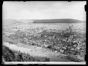 Blick von der Marienburg auf Pünderich/Mosel