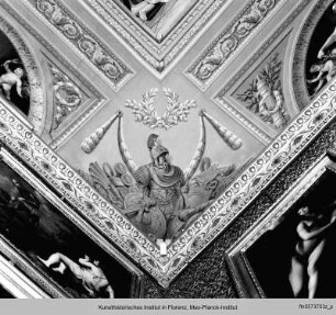 Decken- und Wandmalerei : Eckdekoration mit Kriegstrophäen