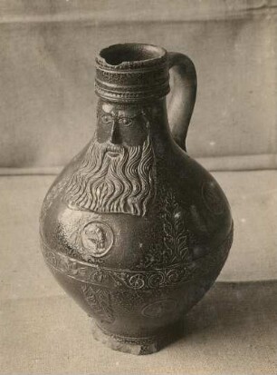 Bartmannskrug : Bartmannskrug. Steinzeug (1560/1580)