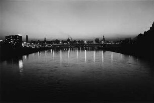 Blick von der Albertbrücke gegen die Altstadt