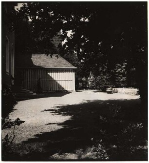 Garten Herthastraße 13/15, Berlin-Grunewald: Vorplatz