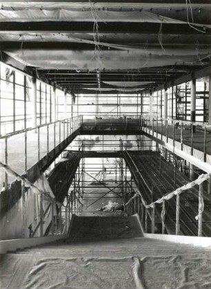 Dresden-Altstadt, Bernhard-von-Lindenau-Platz 1. Neubau Sächsischer Landtag. Bürgertreppe im Elbflügel. Ansicht vom 2. Obergeschoß