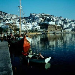 Skopelos. Hafen und Stadt