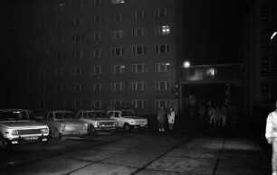 Besetzung der Bezirksverwaltung des Ministeriums für Staatssicherheit der DDR (BVfS) / Amt für Nationale Sicherheit (AfNS) Dresden am 5. Dezember 1989. Fotoserie. Aufnahmezeit: ab ca. 17.30 Uhr