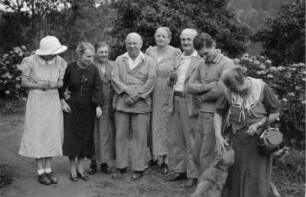 Gruppenportrait : Portrait einer Gruppe mit Hund