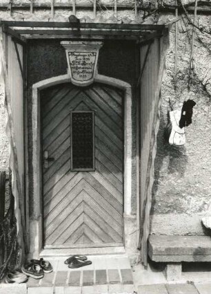 Cossebaude-Niederwartha, Weistropper Straße 10. Bauernhof (1838). Portal des Wohnhauses