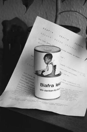 Biafra-Spendenaktion des Christlichen Vereins junger Menschen (CVJM) unter dem Motto "Biafra leidet".