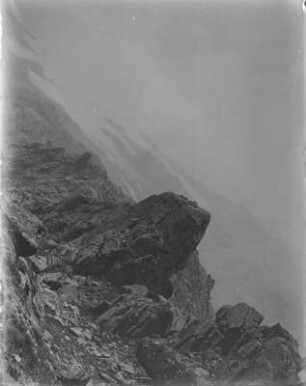 Landschaft : Blick von einem Berg zum Lao Shan