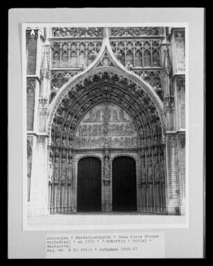Onze Lieve Vrouwe Kathedraal — Portal