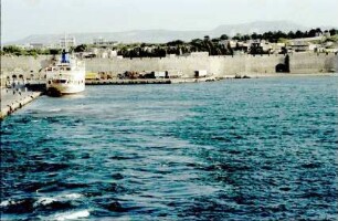 Rhodos: Hafen, bei der Ausfahrt