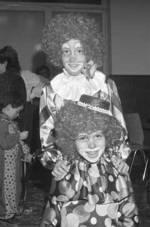 Kindermaskenball in der Gartenhalle, veranstaltet vom Festausschuss Karlsruher Fastnacht FKF und Kindermaskenball der 1. GroKaGe 1908 Durlach e.V. in der Festhalle Durlach