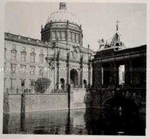 Berlin, Blick vom Schinkelplatz zum Berliner Stadtschloss