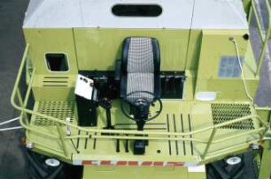 Fotografie: Erntetechnik, Mähdrusch, Mähdrescher selbstfahrend, Führerstand