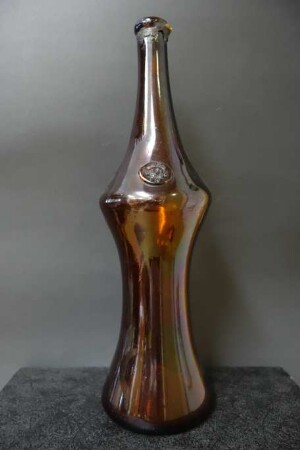 Preußische Quartbouteille in Sanduhrform