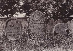 bei Landau, Judenfriedhof. Grabsteine