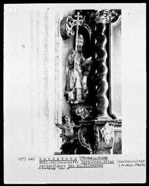 Figur des heiligen Silvester vom Herz-Jesu-Altar der Metzger