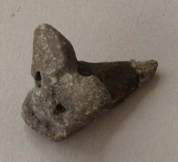 Figurine en argile (fragment)