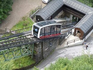 Salzburg - Festungsbahn : Der untere Bahnhof der Festungsbahn. Aufgenommen in Salzburg am 22. Juli 2011