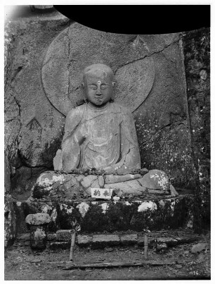 Hakone. Statue eines Daibutsu