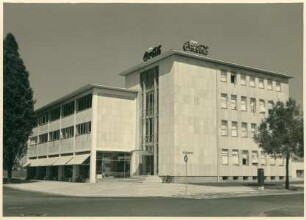 Coca-Cola Firmengebäude, 1951-1952