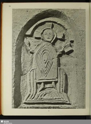 [79. Saint-Bénoît-sur-Loire (Loiret), in der Außenwand des Magdalenenhauses vermauertes Relief, spätestens um 1000]