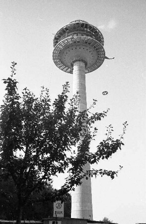 Richtfest für den Fernmeldeturm der Bundespost bei Grünwettersbach.