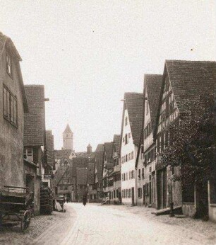 Dinkelsbühl. Untere Schmiedgasse. Blick zum Grünen Turm