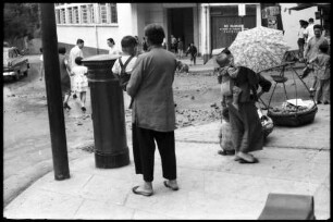 Hongkong: Straßenszene, Verkäufer