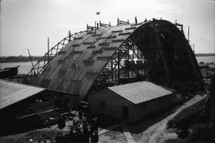 Braila: Bogen der Neuen Montagehalle im Bau