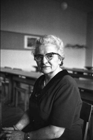 Verabschiedung der Direktorin der Karlsruher Frauenfachschule, Karola Baader.